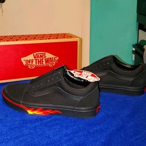 ((Sold))Van's old Skool (flame wall)